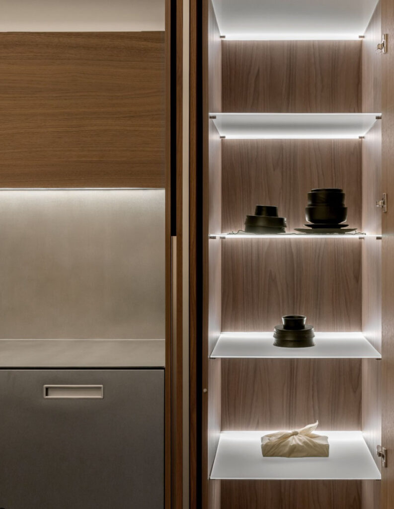 saviola-p23-06 사비올라 P23 - 진열장